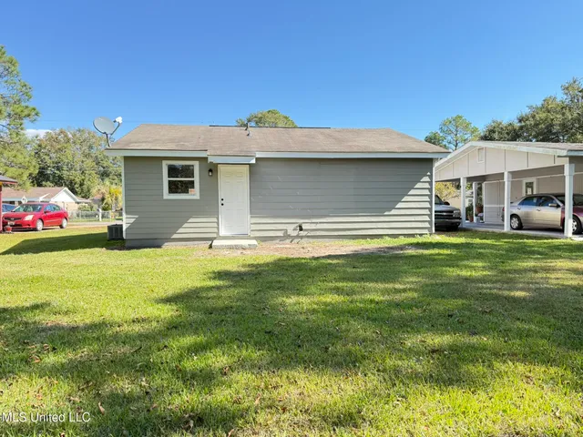 $1,200 | 3831 Morningview Drive, Moss Point, MS 39563