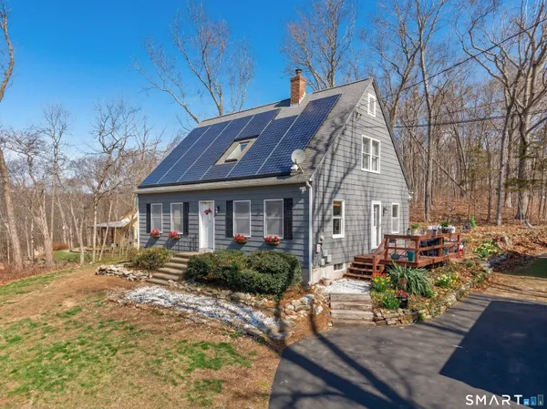 $399,900 | 25 Lake Of Isles Road, Preston, CT 06365