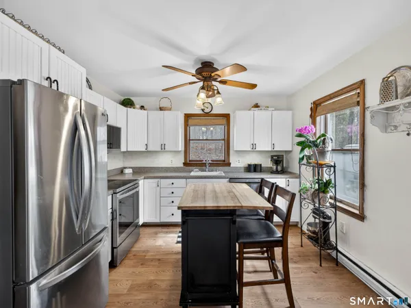 $399,900 | 25 Lake Of Isles Road, Preston, CT 06365