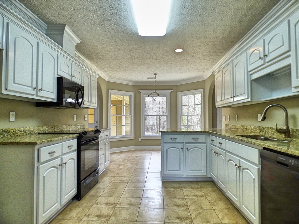 142 Lee Road 2110 Salem, AL 36874 - Photo 4 of 18 kitchen