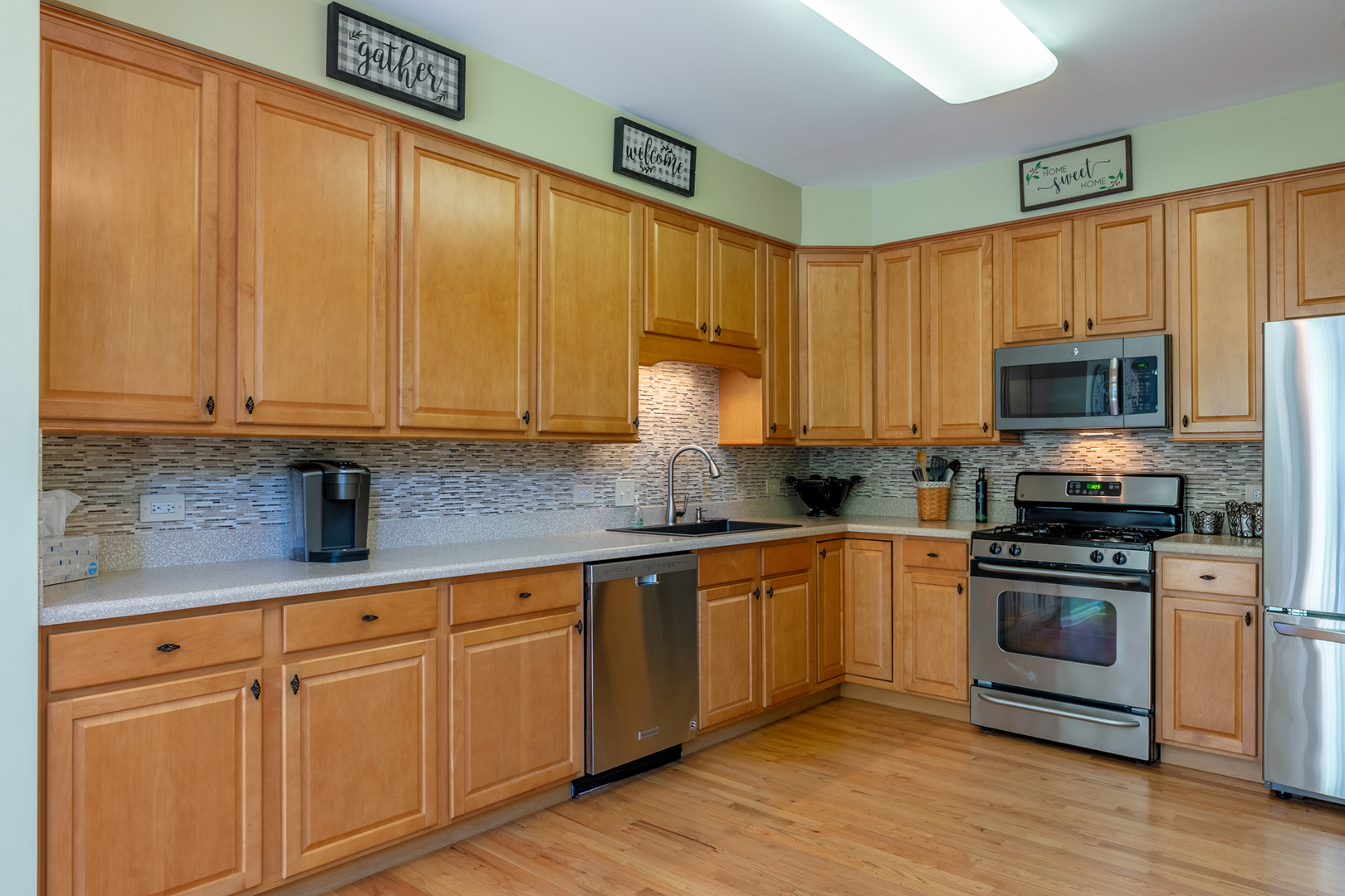 296 Jennifer Court Gurnee, IL 60031 - Photo 14 of 37
