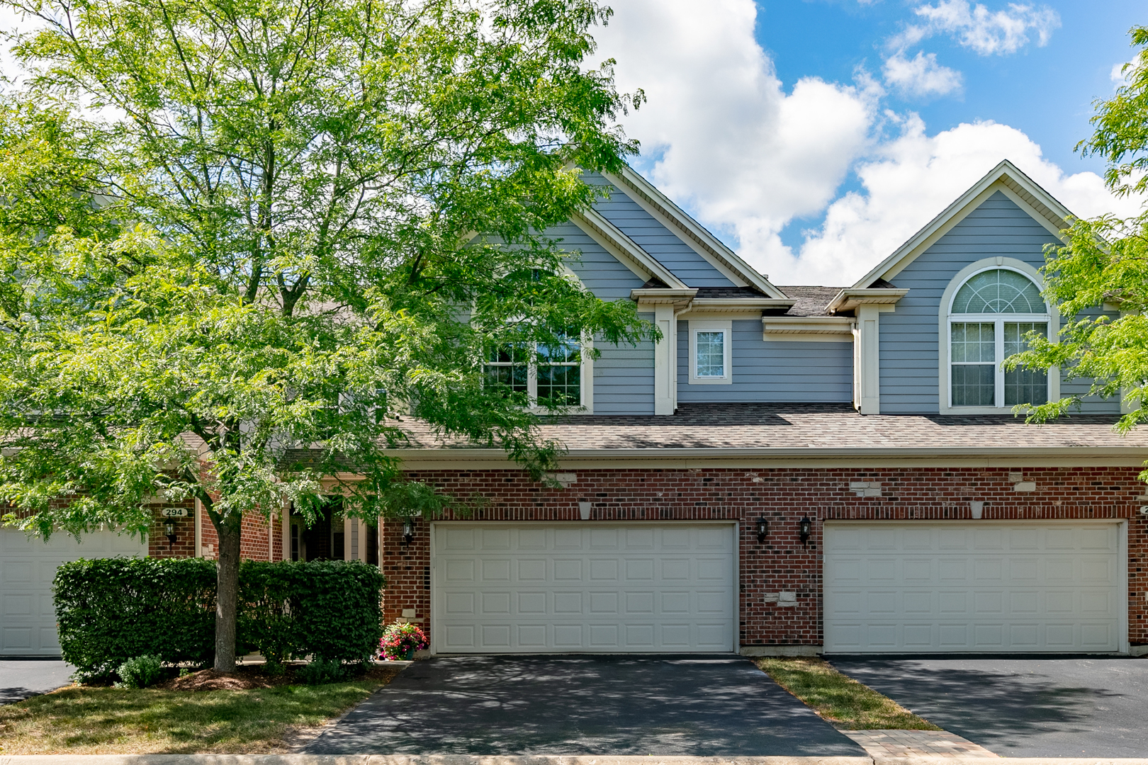 296 Jennifer Court Gurnee, IL 60031 - Photo 5 of 37