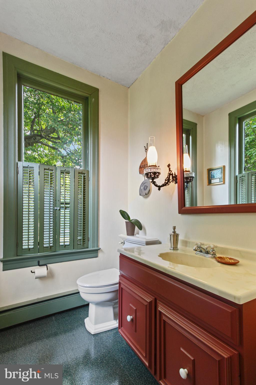 144 Edward Road York, PA 17403 - Photo 15 of 56