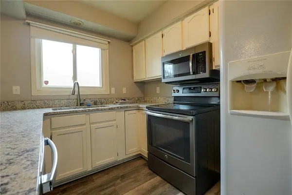 $155,000 | 12300 East 43rd Street South, Unit 1A, Independence, MO 64055