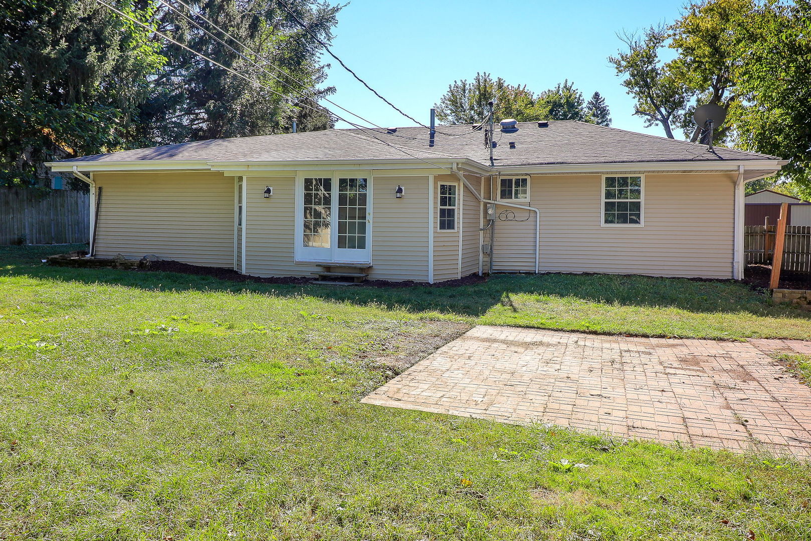 513 Conant Avenue Joliet, IL 60435 - Photo 25 of 30 a view of a house with a yard