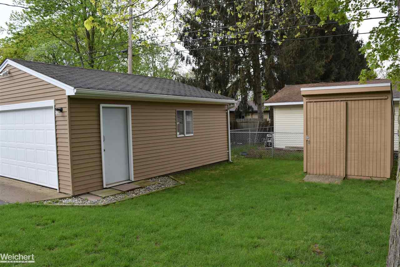 3490 Emmons Avenue Rochester Hills, MI 48307 - Photo 8 of 38