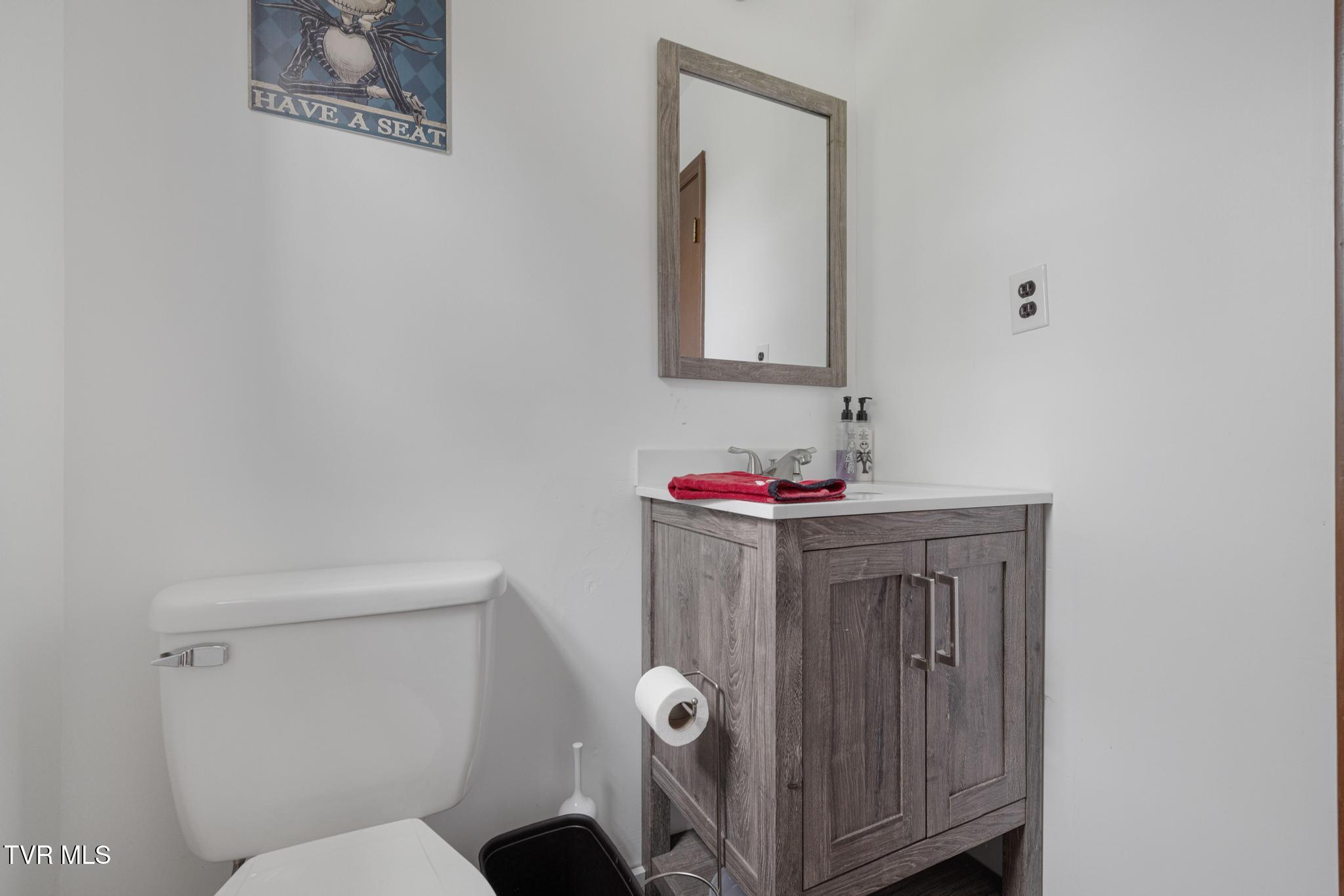 780 Dry Branch Road Bluff City, TN 37618 - Photo 23 of 32 Half bathroom