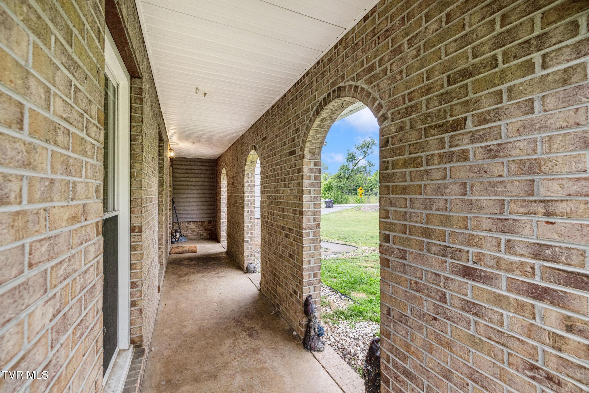 780 Dry Branch Road Bluff City, TN 37618 - Photo 5 of 32 Covered front porch
