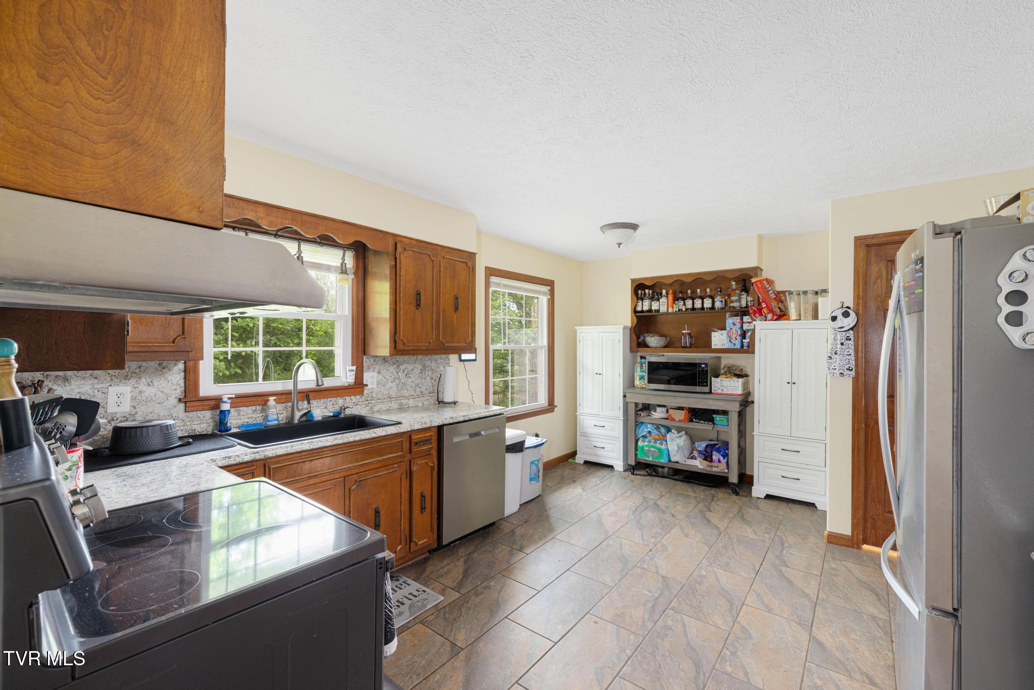 780 Dry Branch Road Bluff City, TN 37618 - Photo 10 of 32 Kitchen