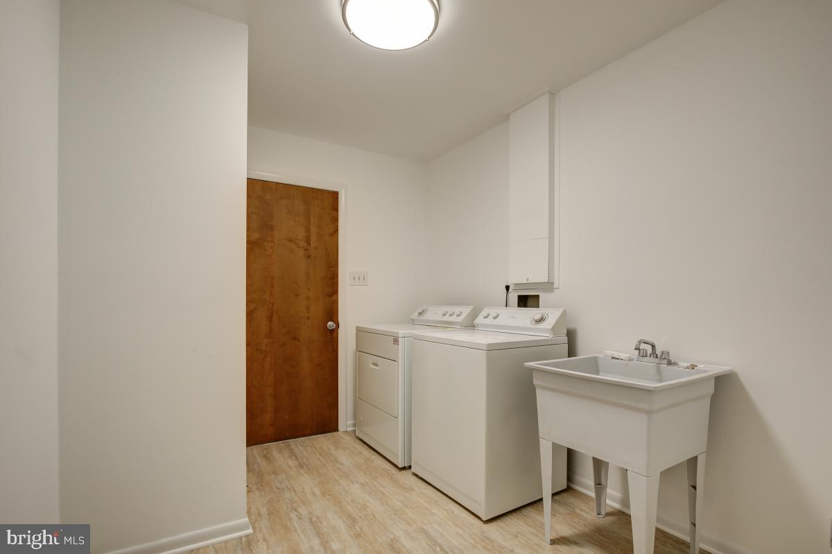 2101 Lirio Court Reston, VA 20191 - Photo 20 of 38 Gallery Image 20