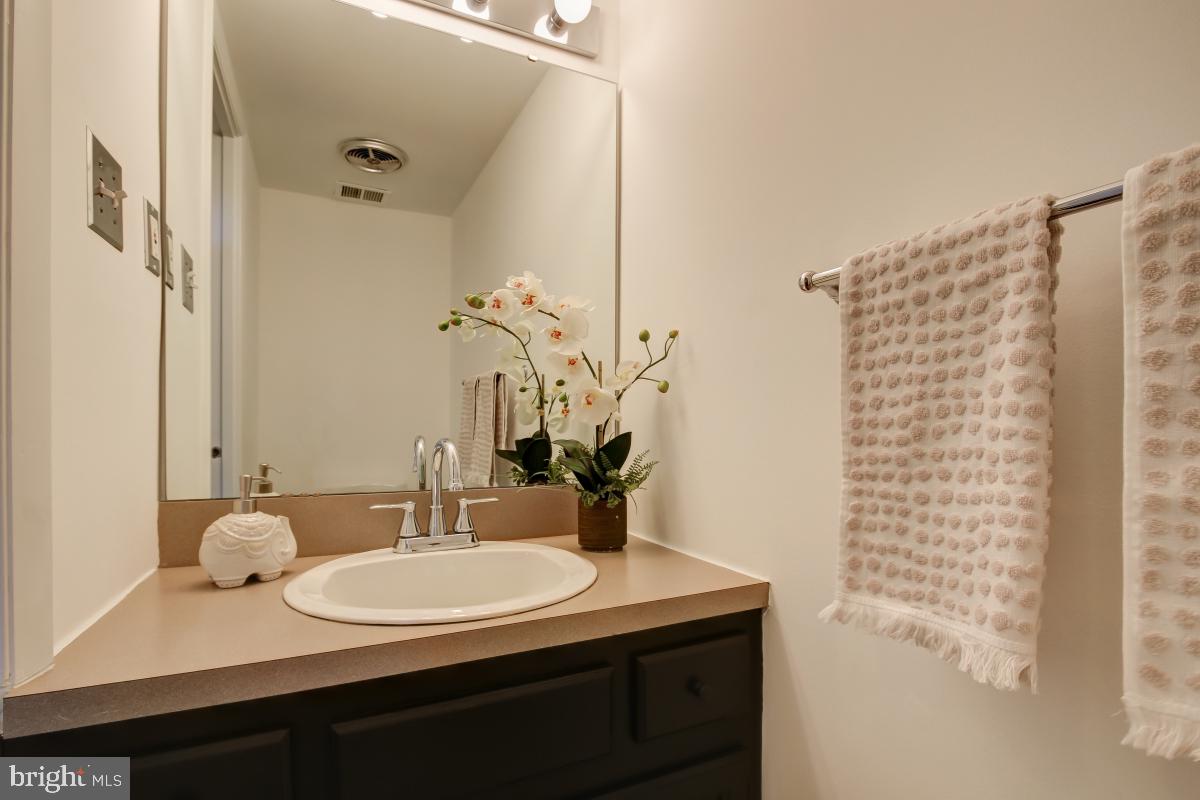 2101 Lirio Court Reston, VA 20191 - Photo 21 of 38 Gallery Image 21