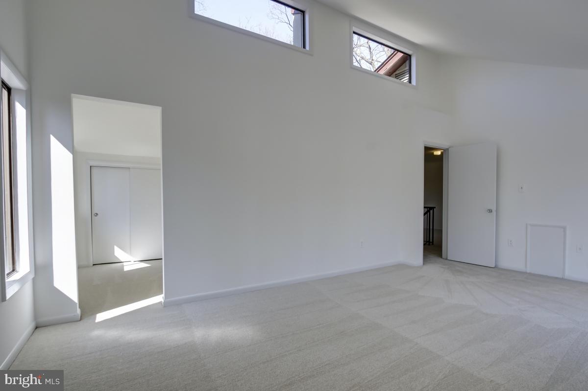 2101 Lirio Court Reston, VA 20191 - Photo 28 of 38 Gallery Image 28