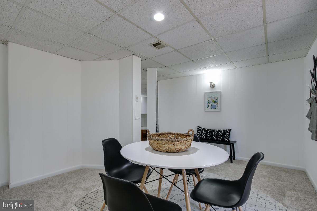 2101 Lirio Court Reston, VA 20191 - Photo 36 of 38 Gallery Image 36