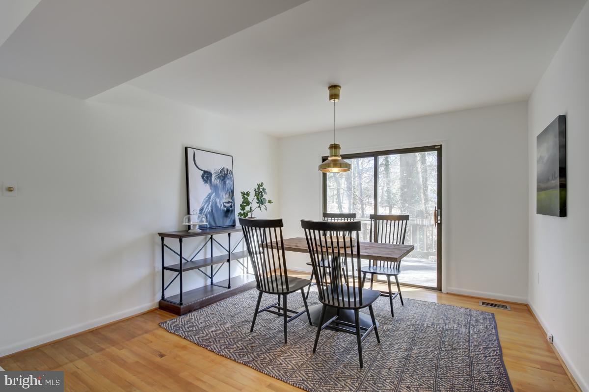 2101 Lirio Court Reston, VA 20191 - Photo 9 of 38 Gallery Image 9