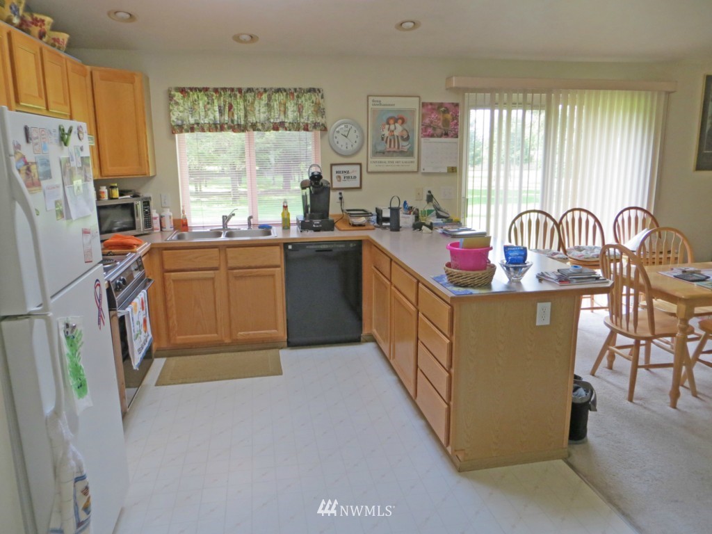 8325 176th Avenue Southwest Rochester, WA 98579 - Photo 12 of 21