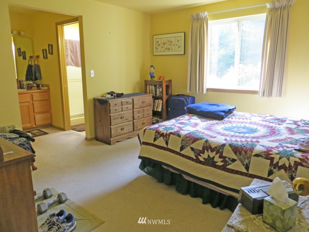 8325 176th Avenue Southwest Rochester, WA 98579 - Photo 15 of 21