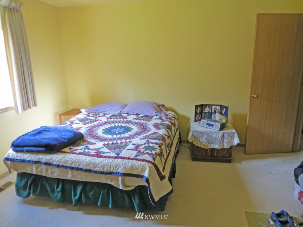 8325 176th Avenue Southwest Rochester, WA 98579 - Photo 19 of 21