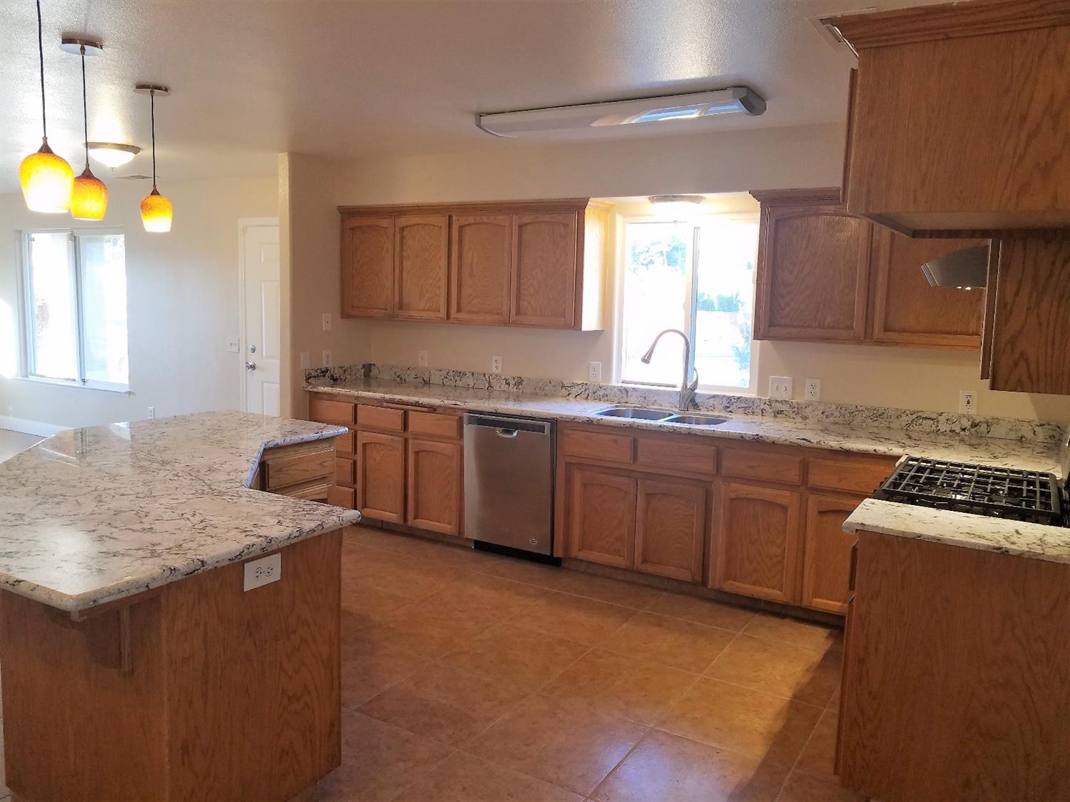 17938 Rodeo Drive Madera, CA 93638 - Photo 8 of 30 Gallery Image 8