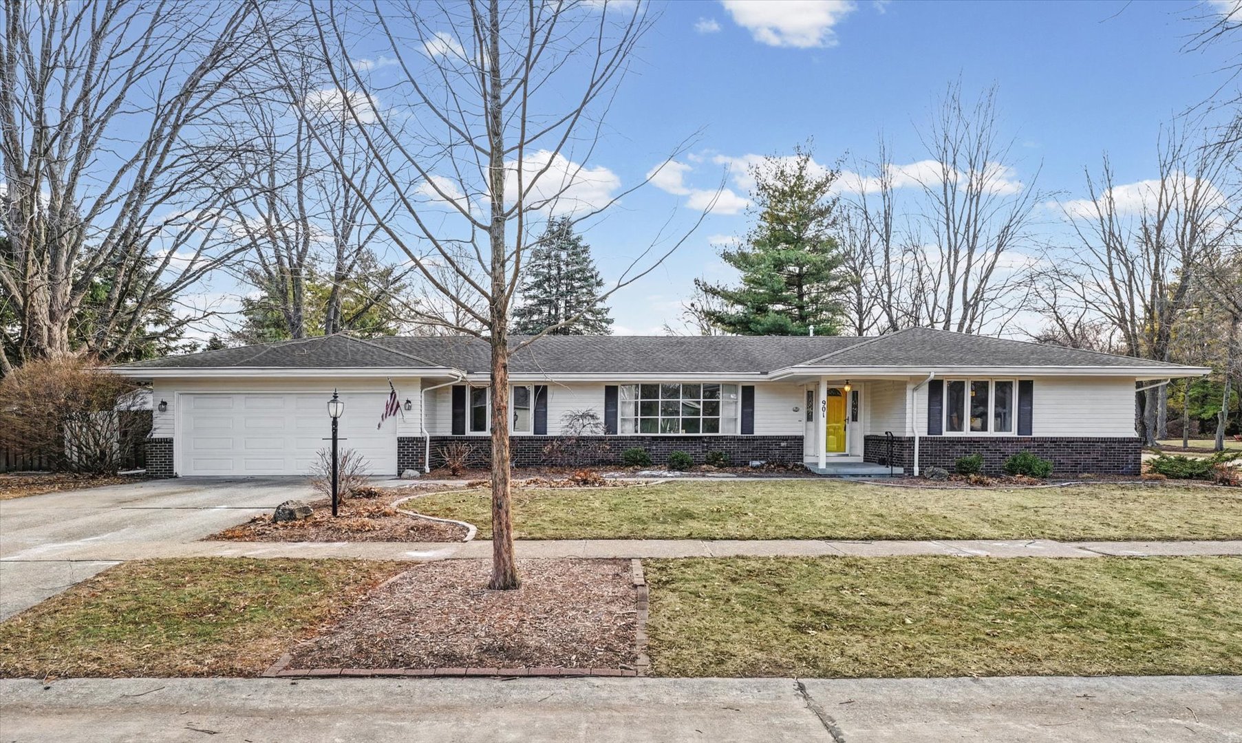 901 Kent Drive Champaign, IL 61821 - Photo 2 of 43