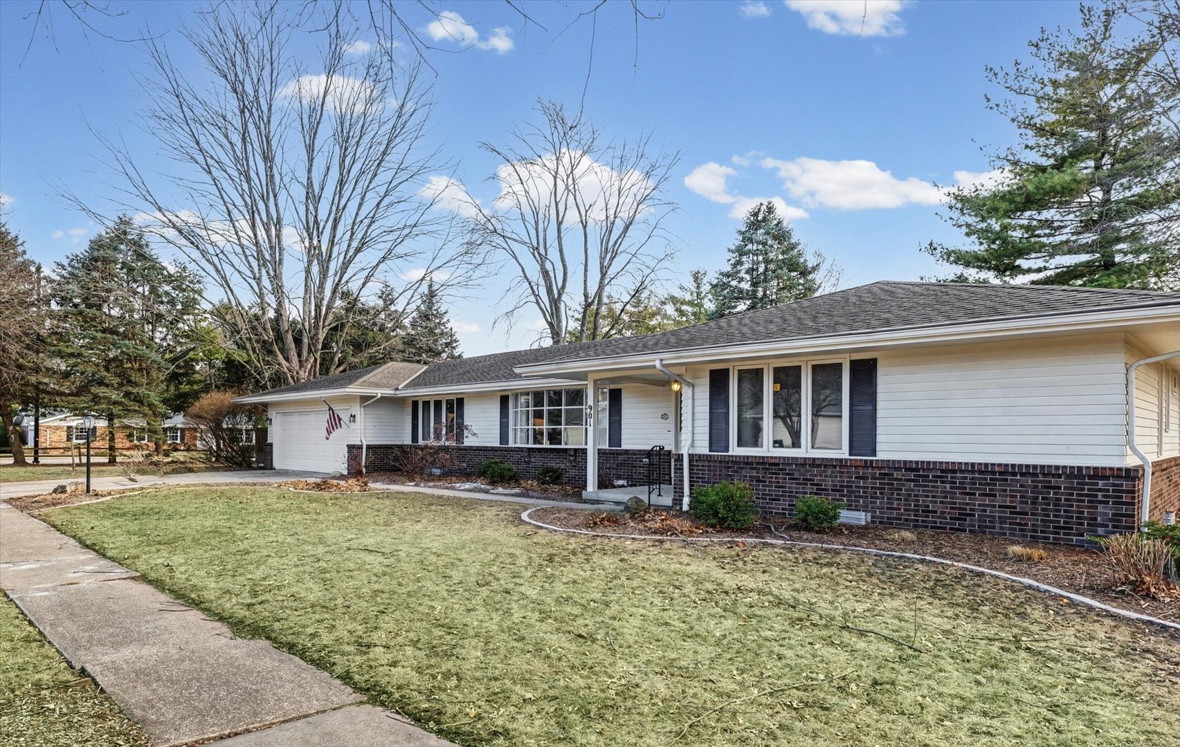 901 Kent Drive Champaign, IL 61821 - Photo 3 of 43