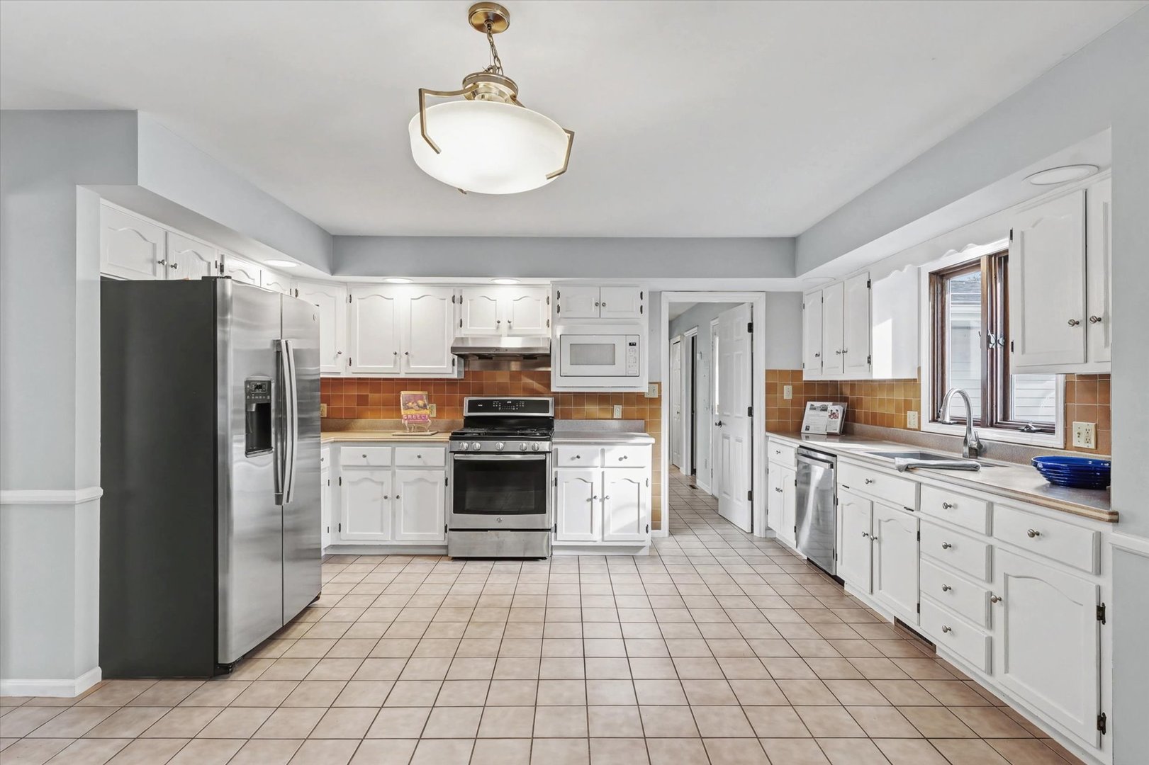 901 Kent Drive Champaign, IL 61821 - Photo 10 of 43