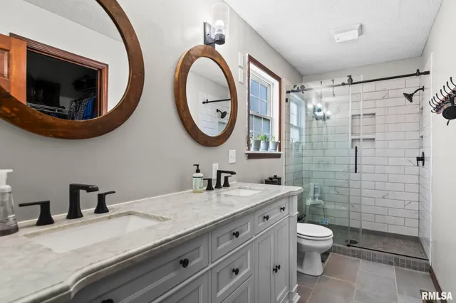 $399,900 | 148 Hawthorne Place, Williamsville, IL 62693