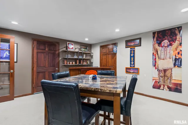 $399,900 | 148 Hawthorne Place, Williamsville, IL 62693