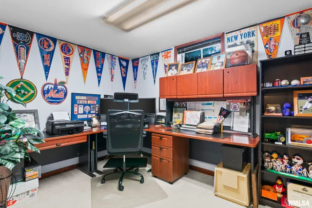 $399,900 | 148 Hawthorne Place, Williamsville, IL 62693