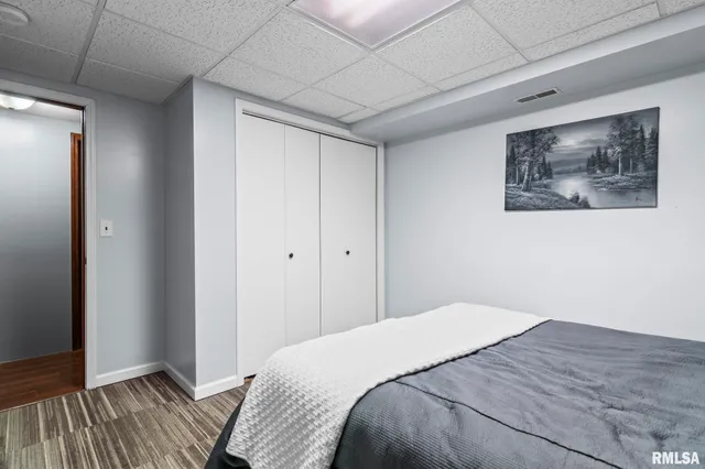 $399,900 | 148 Hawthorne Place, Williamsville, IL 62693