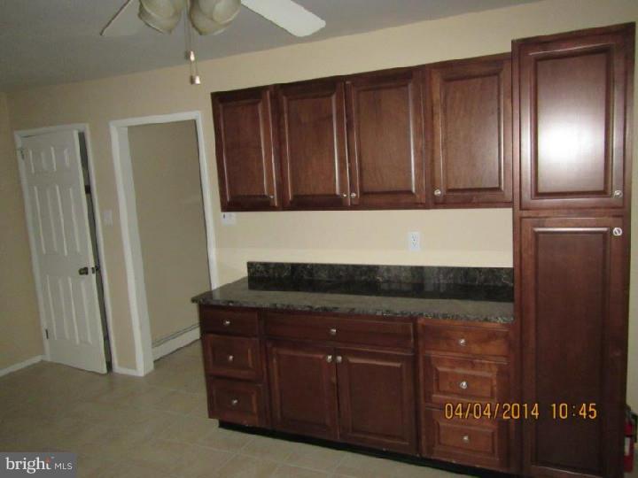 2431 Huntingdon Road Huntingdon Valley, PA 19006 - Photo 6 of 25 Kitchen