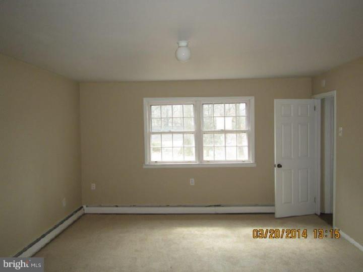 2431 Huntingdon Road Huntingdon Valley, PA 19006 - Photo 8 of 25 Family Room