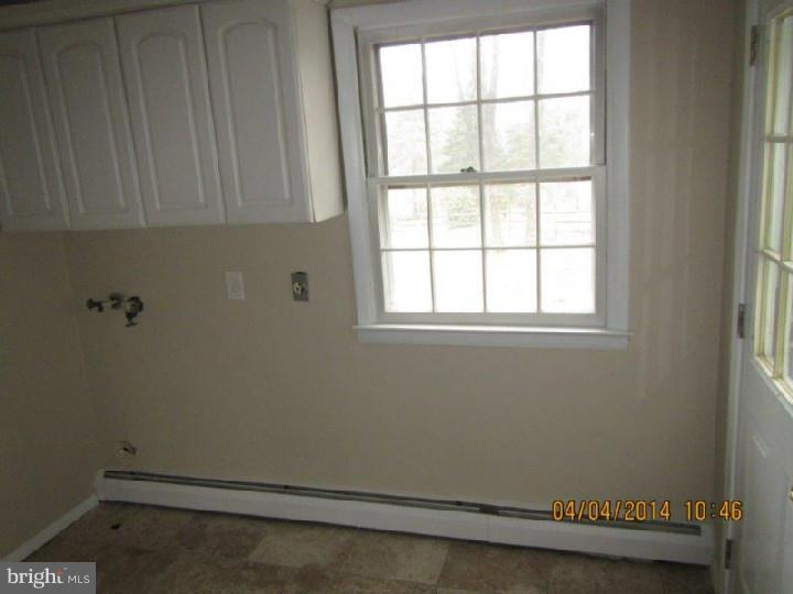 2431 Huntingdon Road Huntingdon Valley, PA 19006 - Photo 10 of 25 Laundry Room