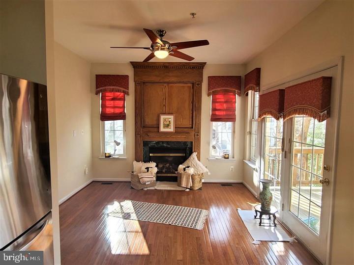 164 Tilden Way, Unit 164 Edgewater, MD 21037 - Photo 13 of 24 a view of kitchen with livingroom and furniture