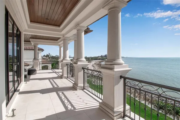$26,000,000 | 7366 Point Of Rocks Road, Sarasota, FL 34242