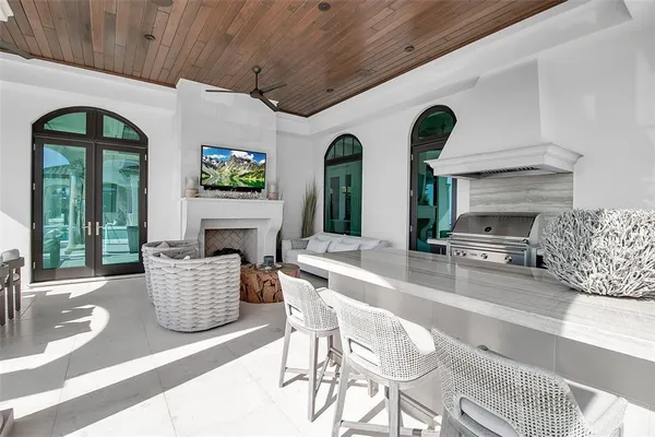 $26,000,000 | 7366 Point Of Rocks Road, Sarasota, FL 34242