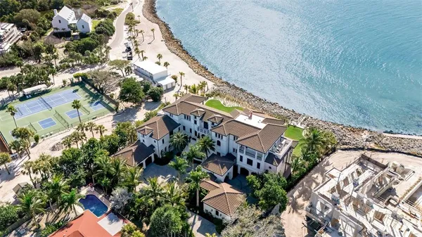 $26,000,000 | 7366 Point Of Rocks Road, Sarasota, FL 34242