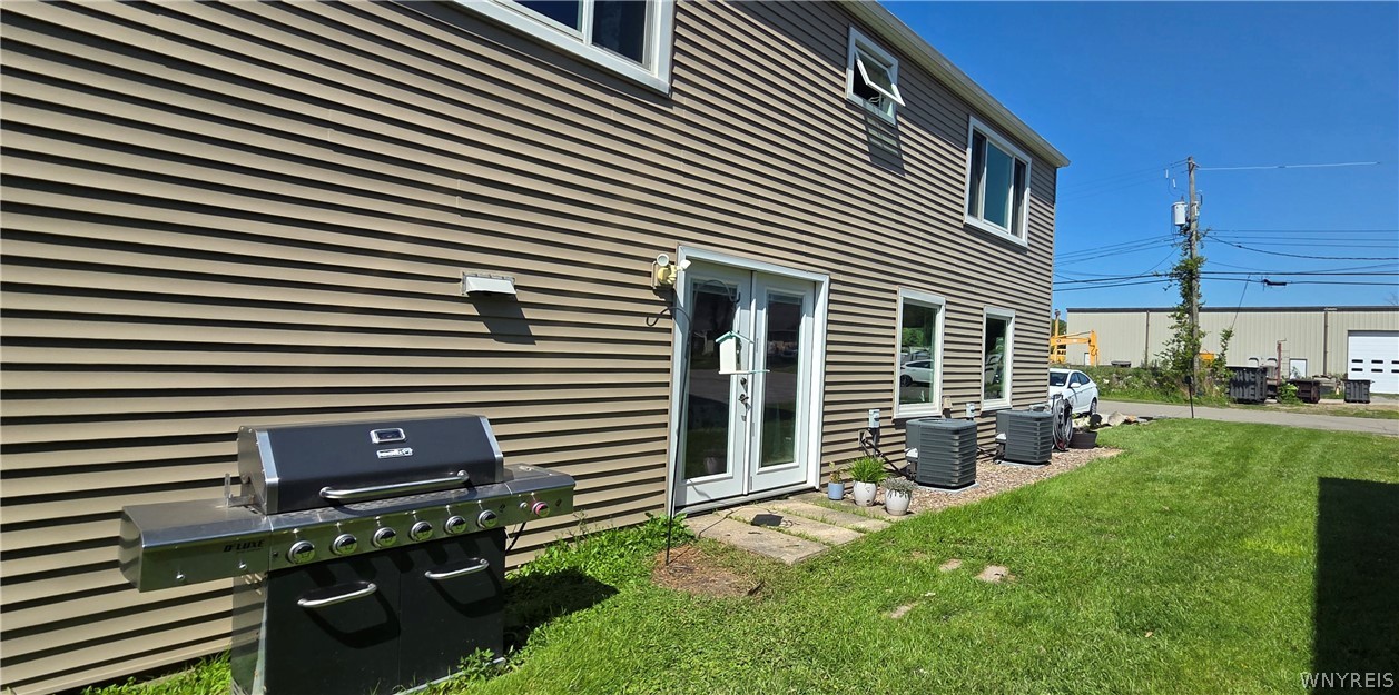 210 Westminster Road West Seneca, NY 14224 - Photo 3 of 19