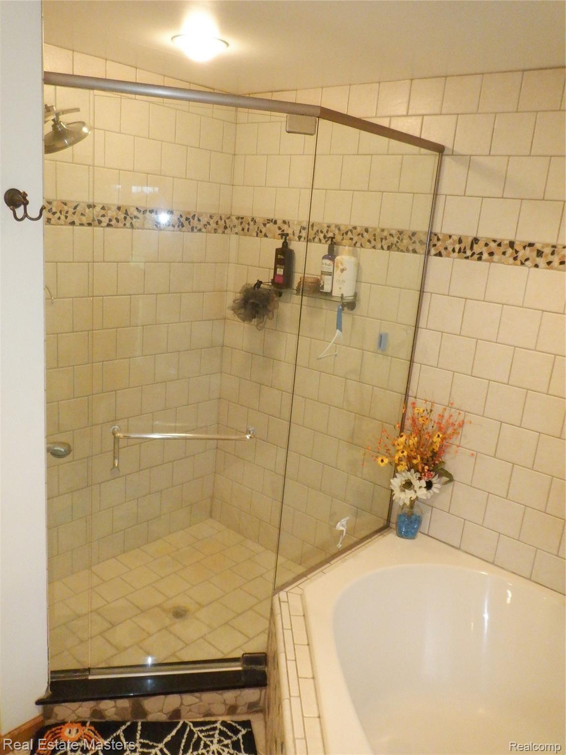 4607 Metcalf Road North Street, MI 48049 - Photo 44 of 70 DSCF0428.JPG