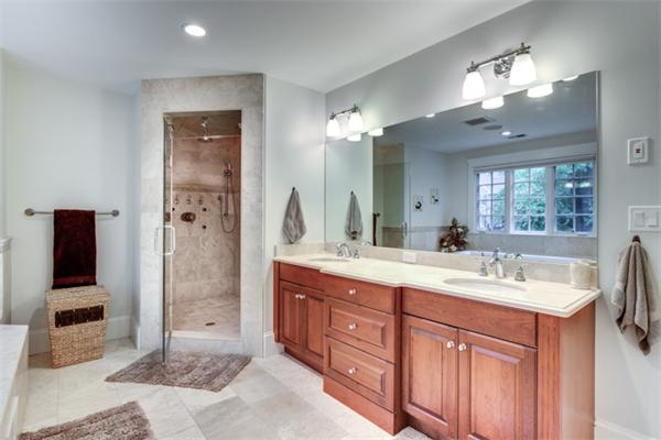 135 Hillcrest Road Needham, MA 02492 - Photo 12 of 24