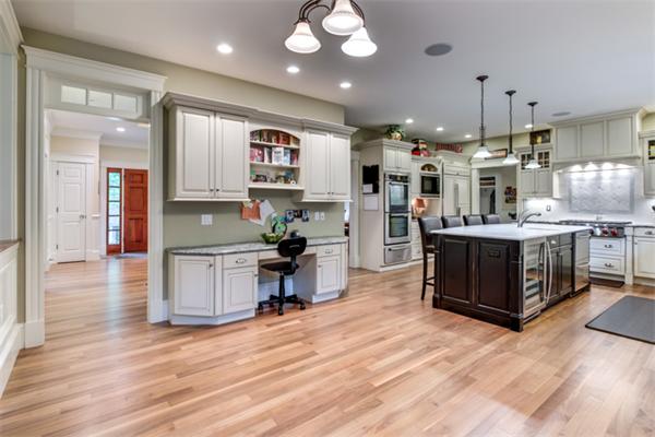 135 Hillcrest Road Needham, MA 02492 - Photo 4 of 24