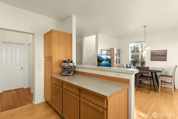 $575,000 | 6895 Holly Park Drive South, Seattle, WA 98118