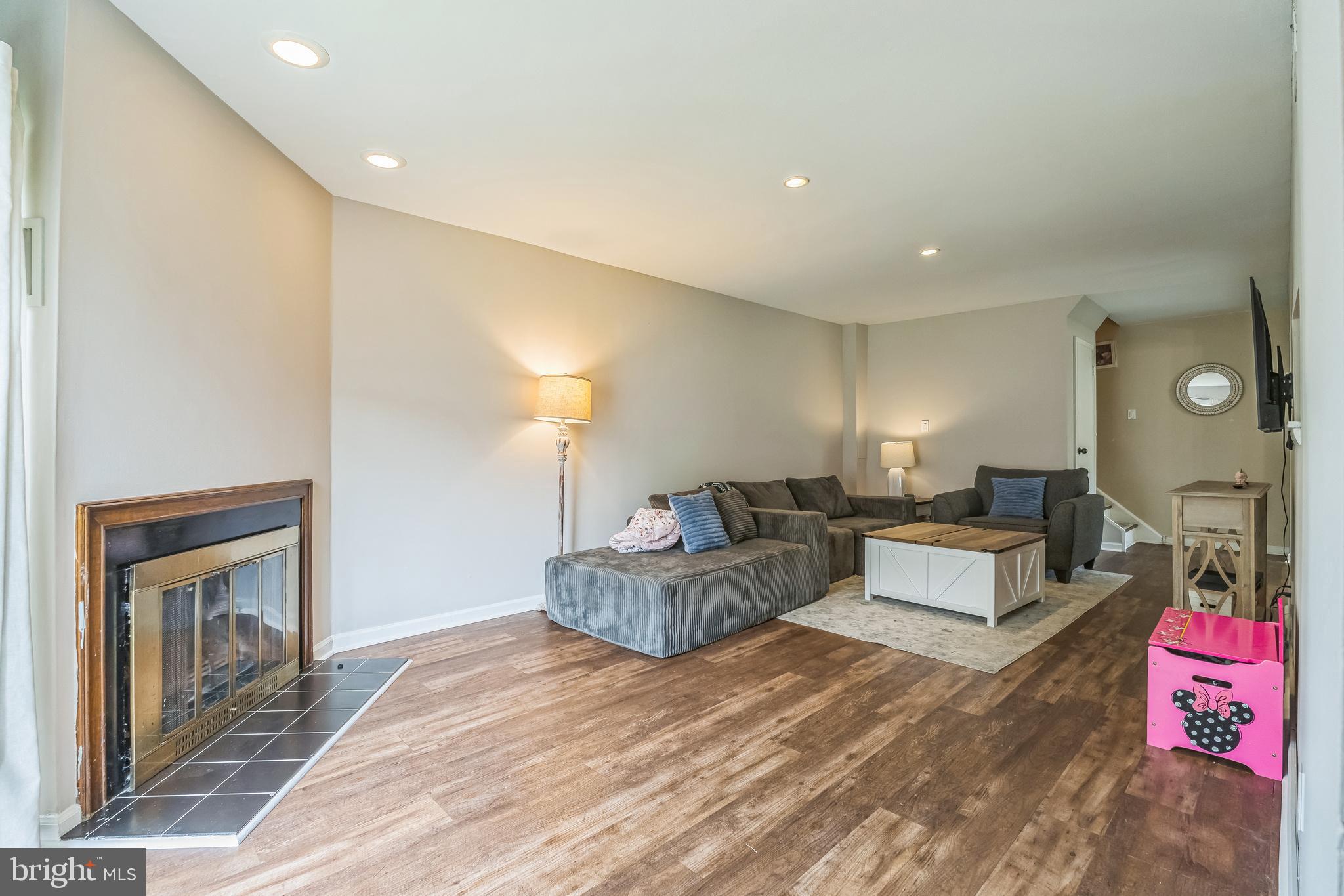 9001 Ridge Avenue, Unit 31 Philadelphia, PA 19128 - Photo 3 of 23 Gallery Image 3