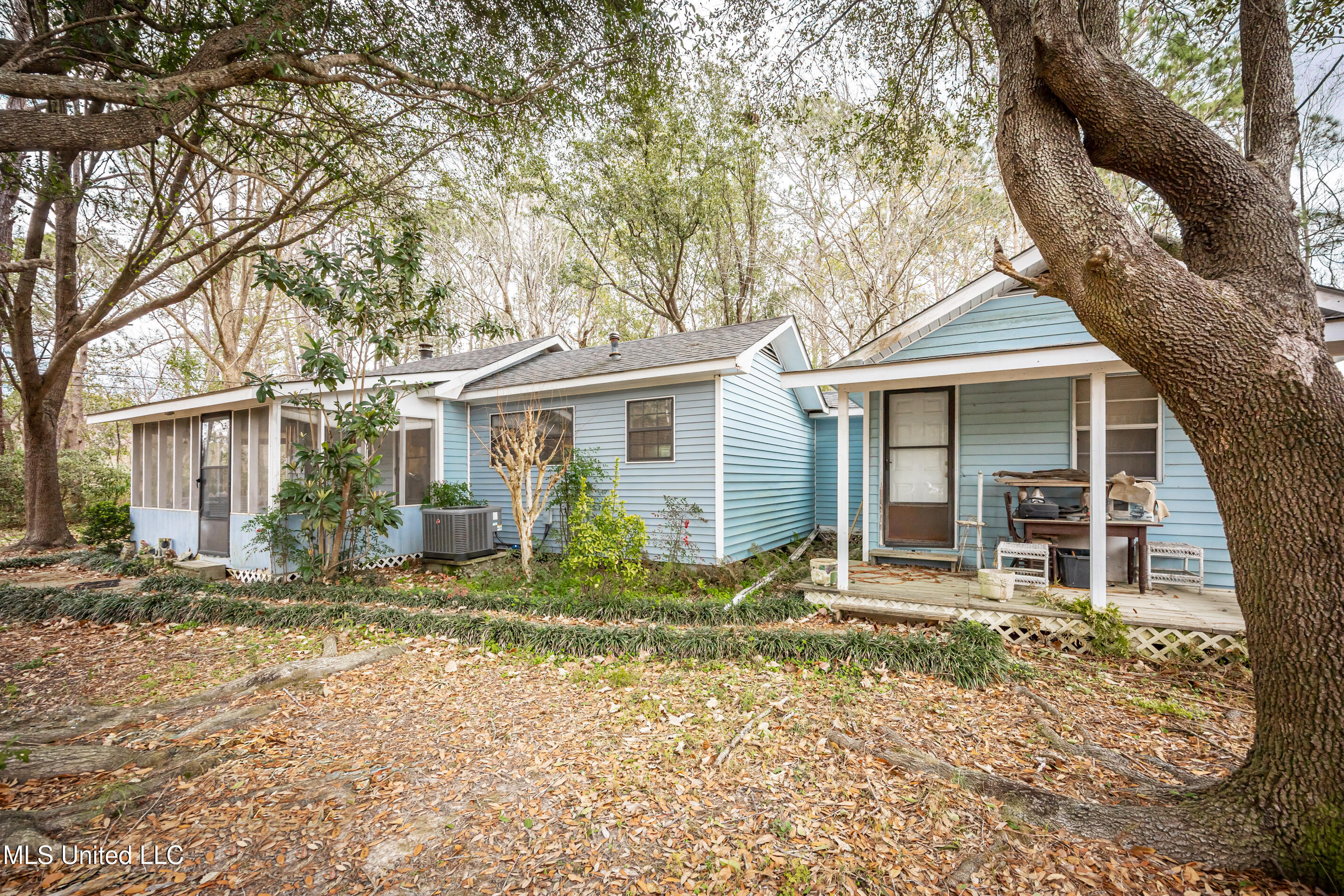 13162 Hudson Krohn Road Biloxi, MS 39532 - Photo 11 of 65 IMG_4405