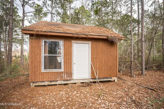 $233,000 | 13162 Hudson Krohn Road, Biloxi, MS 39532