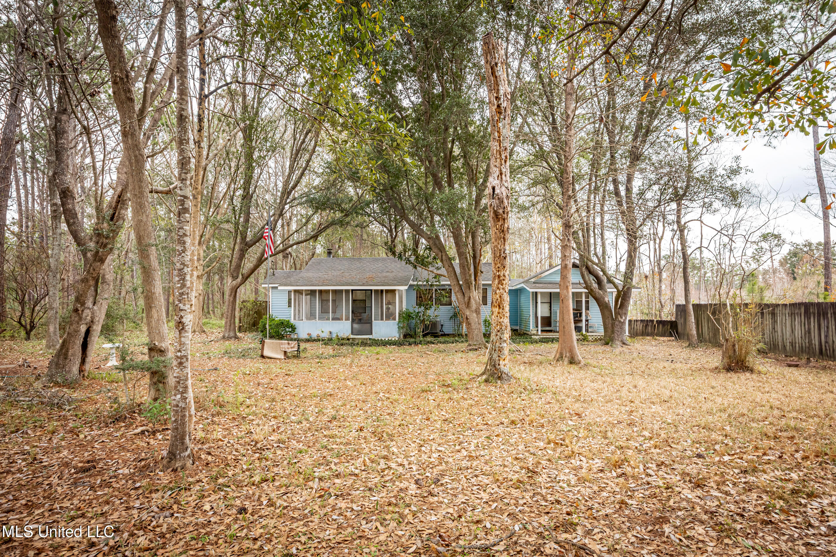 13162 Hudson Krohn Road Biloxi, MS 39532 - Photo 6 of 65 IMG_4390