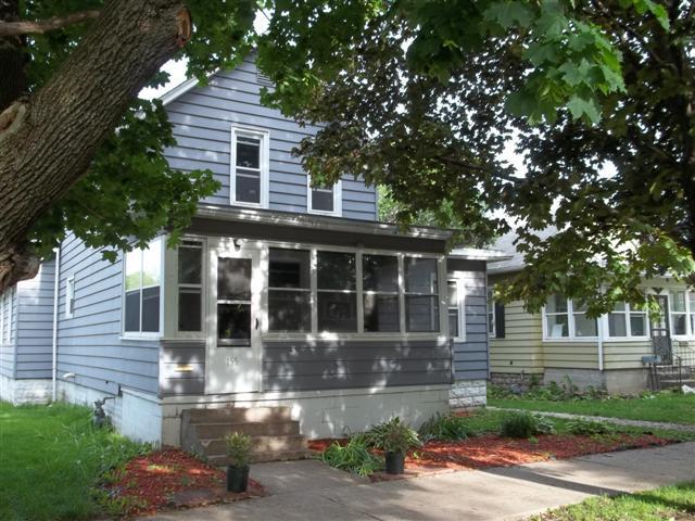 155 Fayette Street Clinton, IA 52732 - Photo 1 of 10 Gallery Image 1