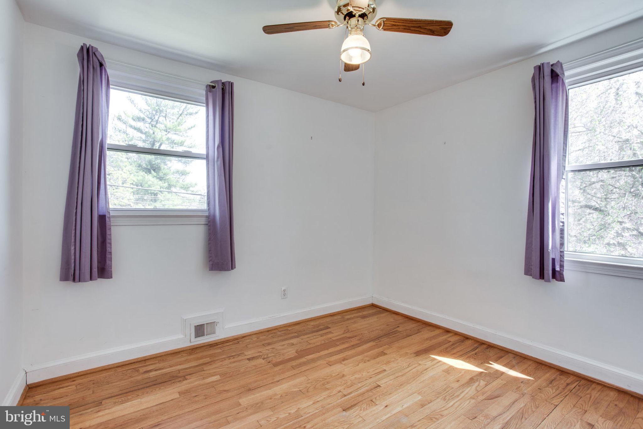 813 Baltimore Road Rockville, MD 20851 - Photo 22 of 32 Bedoom 2