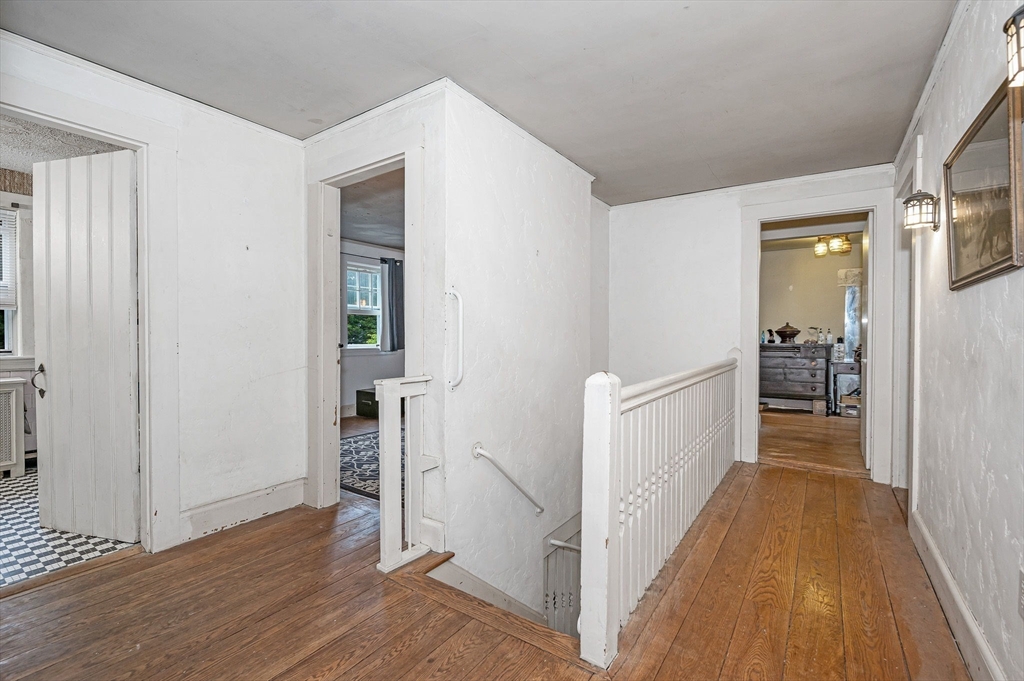 39 Holman Road Newton, MA 02466 - Photo 15 of 42