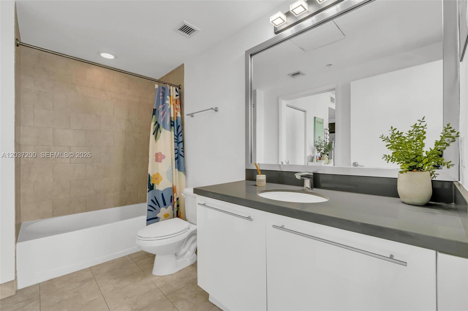 90 Southwest 3rd Street, Unit 4303 Miami, FL 33130 - Photo 25 of 41