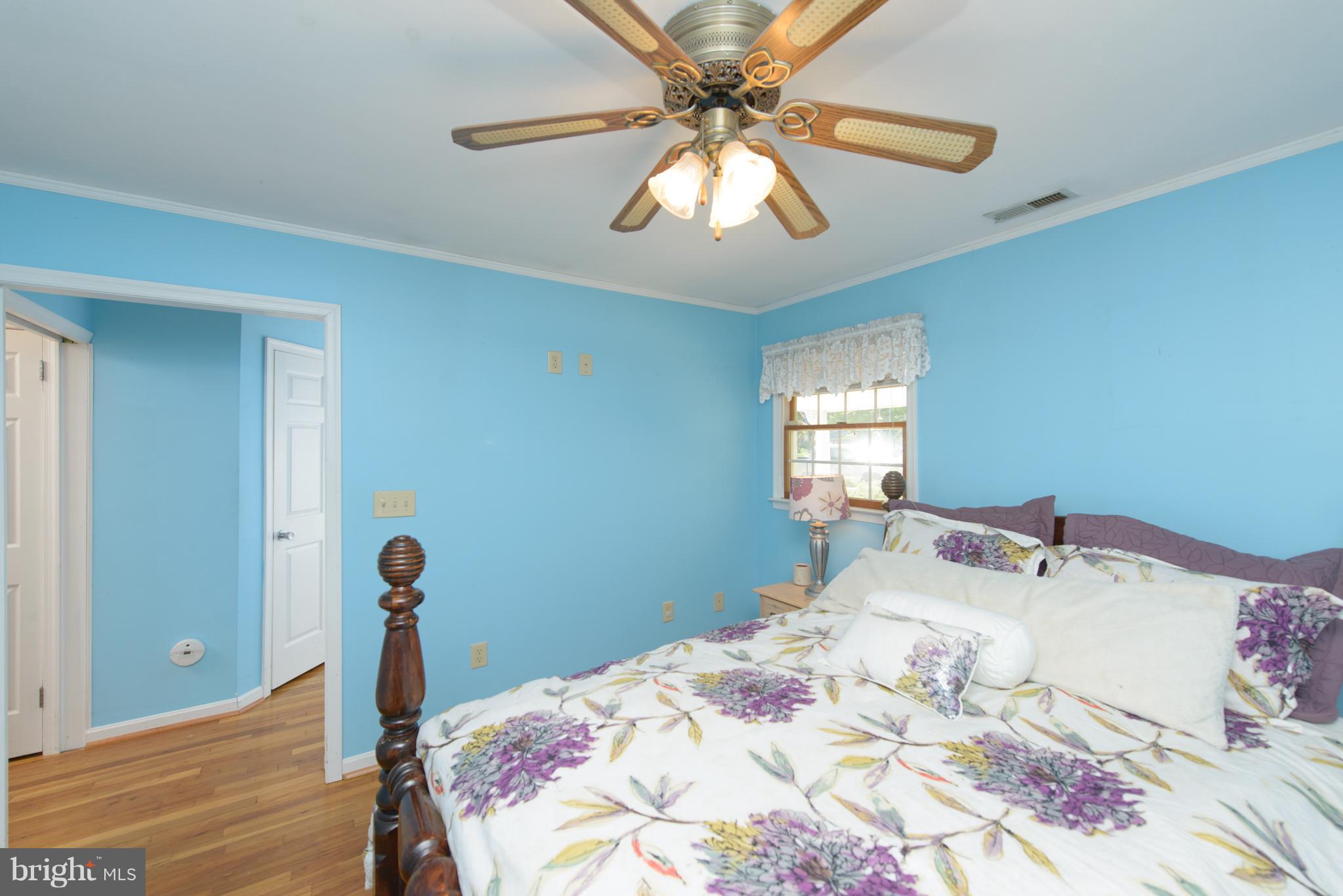 7860 West Riverside Drive Pasadena, MD 21122 - Photo 17 of 28 Ceiling Fan already installed